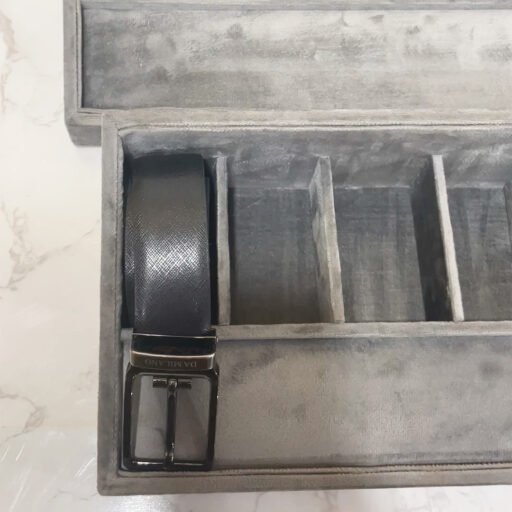Buckle display belt tray